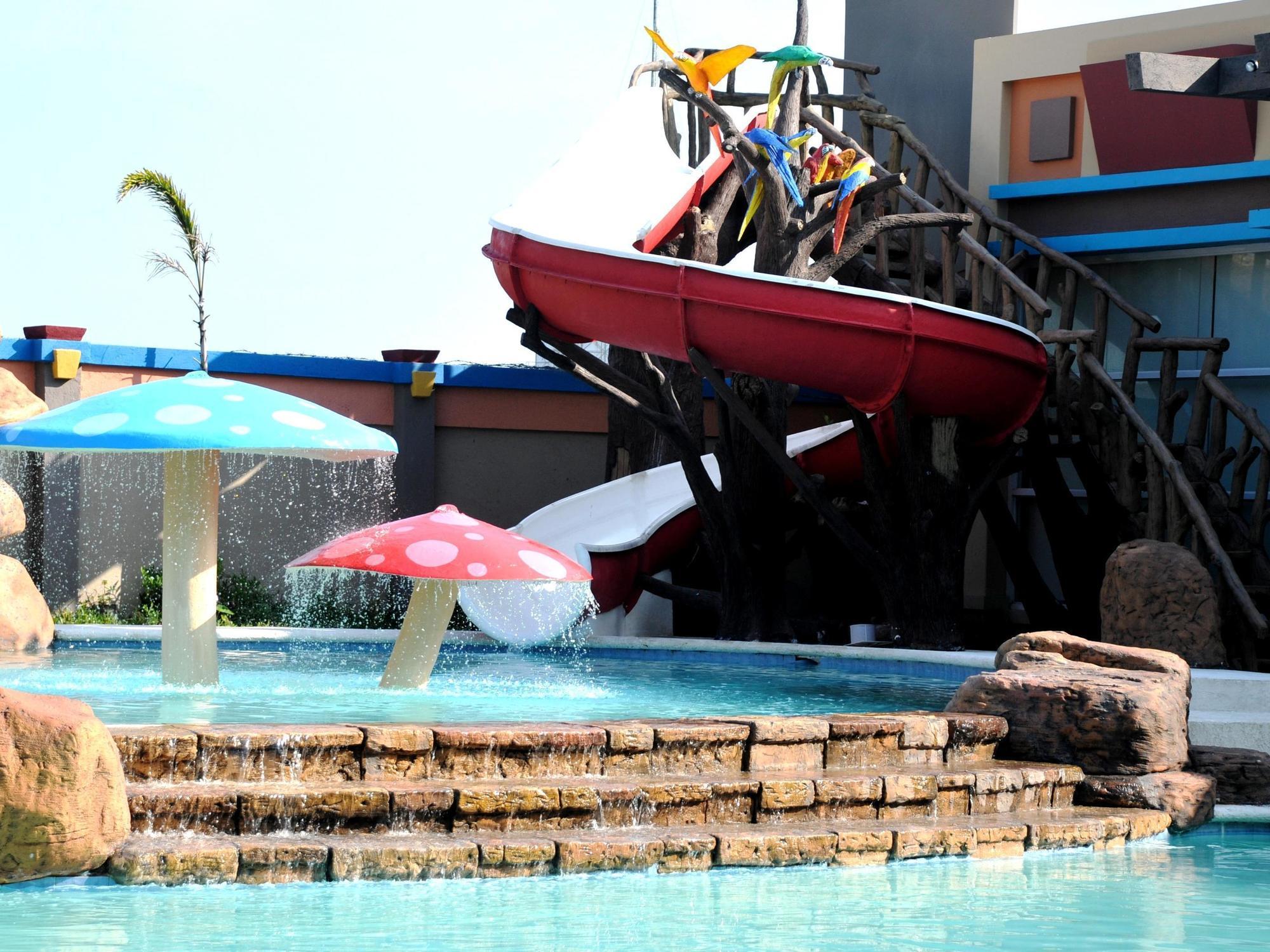 Mo2 Westown Hotel Iloilo Kültér fotó