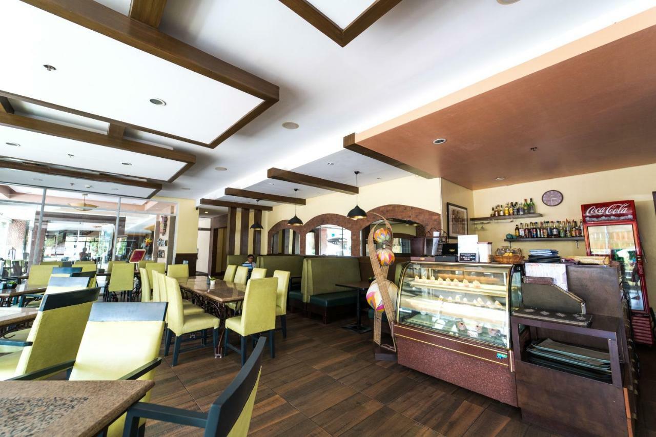 Mo2 Westown Hotel Iloilo Kültér fotó